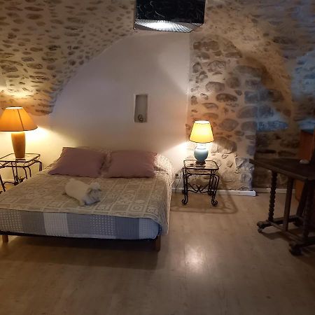Chambres D'Hote Les Jardins De Prasserat Vallon-Pont-dʼArc Exteriér fotografie