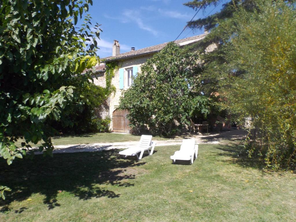 Chambres D'Hote Les Jardins De Prasserat Vallon-Pont-dʼArc Pokoj fotografie
